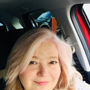 Meet your Posher, Joni